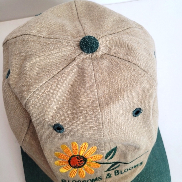 NWOT Blossoms & Blooms adjustable cap - Picture 10 of 11